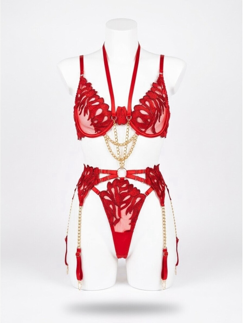 Red Lace 3-Piece Lingerie Set Bra Panty Garter Belt Gold Chain Detail Size L